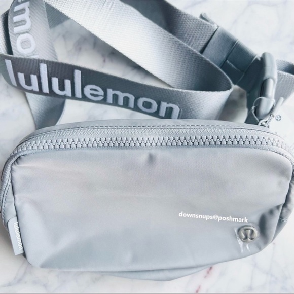 Lululemon Silver Drop Belt Bag